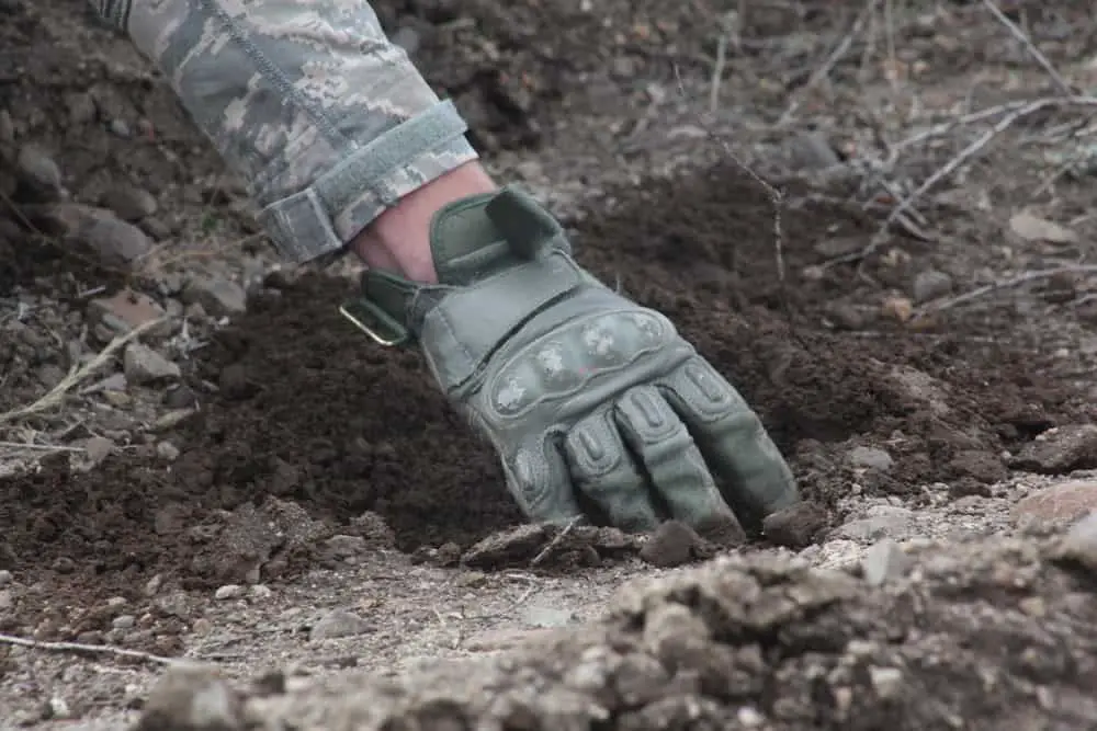 Deluxe Metal Detecting Gloves - Colonial Metal Detectors