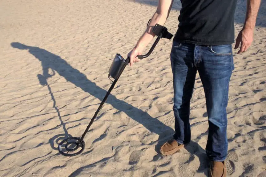 11 Reasons Why Metal Detectors are So Expensive! Detecting School