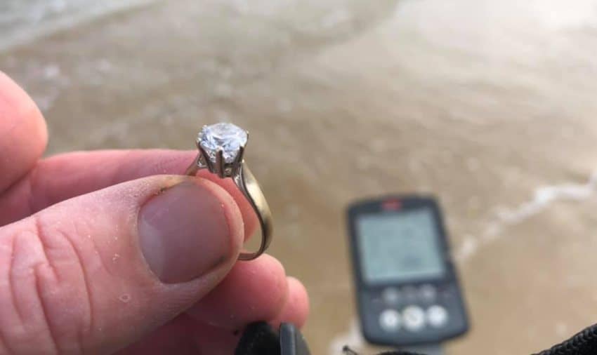 do metal detectors find Rings