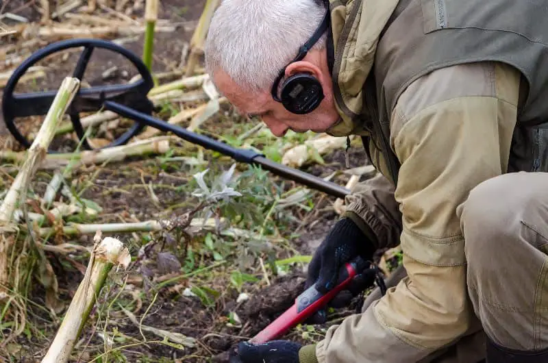 do you need a pinpointer for metal detecting