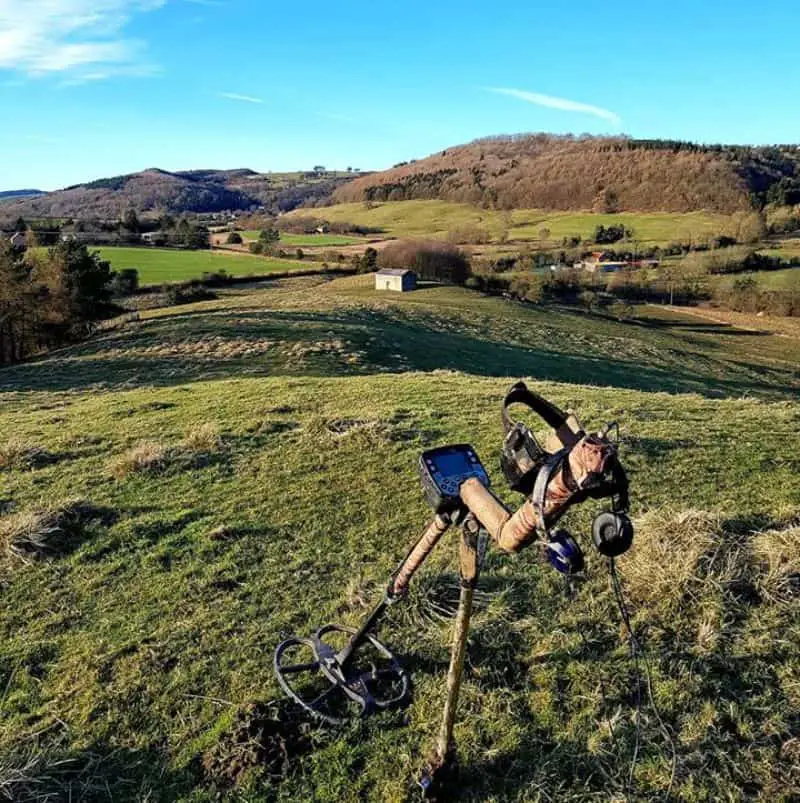 how to research metal detecting sites