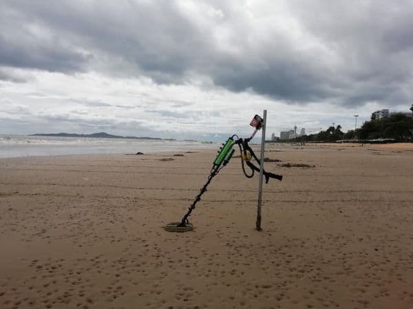 digging in the beach